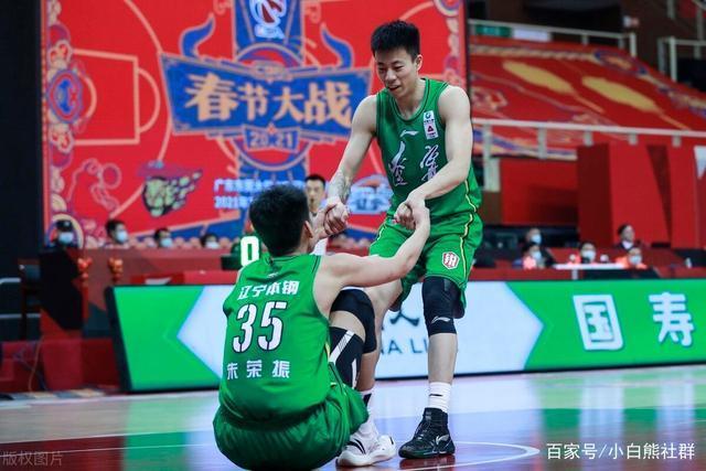 张镇麟会比易建联厉害吗? 张镇麟会比易建联厉害吗?
